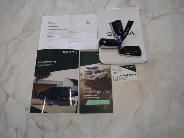 Skoda SUPERB Combi 1.5 TSI PHEV Laurin & Klement | Leder | Massage | HUD | Canton | Camera | Sfeerlicht | Memory | Keyless