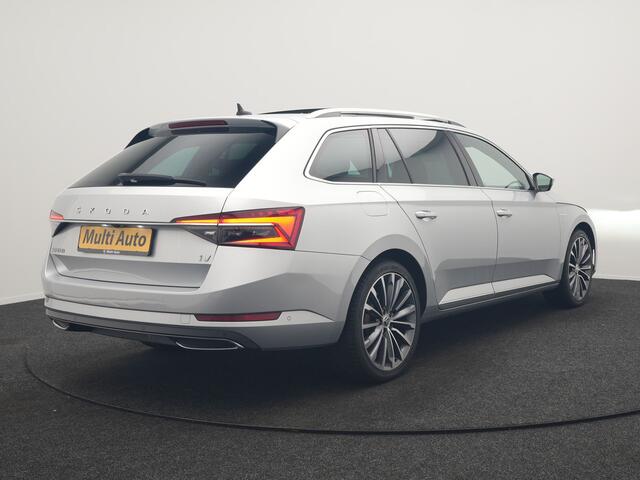 Skoda SUPERB Combi 1.4 TSI iV Laurin & Klement PHEV 218pk Dealer O.H. | Trekhaak Af Fabriek | Panodak | Adaptive Cruise | Camera | Lederen Comfortstoelen Memory & Ventilatie | Sfeerverlichting | Stoelen & Stuur Verwarmd | Keyless | Blis | Crystal LED | Plug In Hybrid 