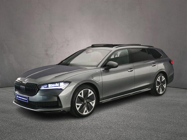 Skoda SUPERB Sportline Business 1.5 TSI PHEV 204pk DSG Automaat Trekhaak, Panoramadak, Head up display, Adaptive cruise contron, CANTON audio, 360 camera