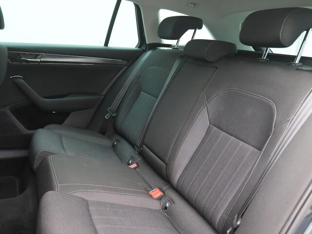 Skoda SUPERB Combi 1.4 TSI iV Business Edition Plus SOH 88%, Trekhaak, Memorystoel, 18" LMV, Keyless, Adaptive Cruise Control, Achteruitrijcamera