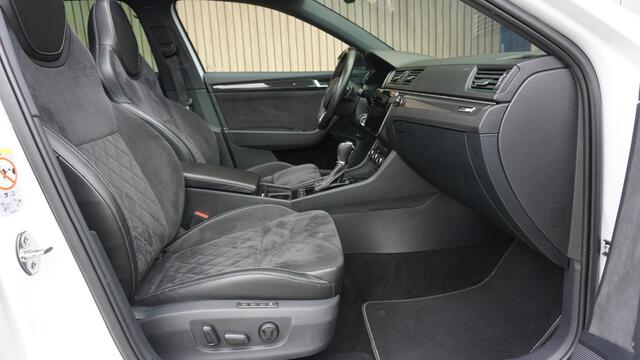 Skoda SUPERB Combi 1.8 TSI 180pk Sportline Business dsg Pano Elek.trekhaak Keyless Canton Stoelverw *NL auto* Maxton DAB 19 inch LM Cruise Standkachel *198201km*