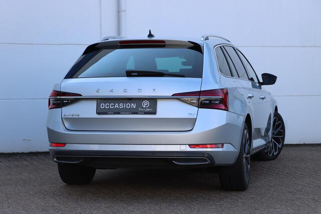 Skoda SUPERB Combi 1.4 TSI Laurin & Klement 218pk DSG6 | Lederen bekleding | Trekhaak wegklapbaar | Navigatie | SOH 93,4%