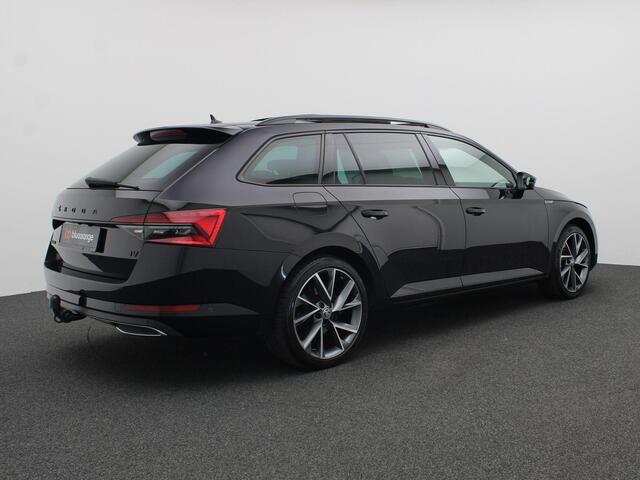Skoda SUPERB Combi 1.4 TSI iV Sportline Business 218PK DSG Panoramadak, Trekhaak, Matrix LED-Verlichting, Side Assist, Keyless, Memorystoel, 360gr. Camera, 19" LM Velgen