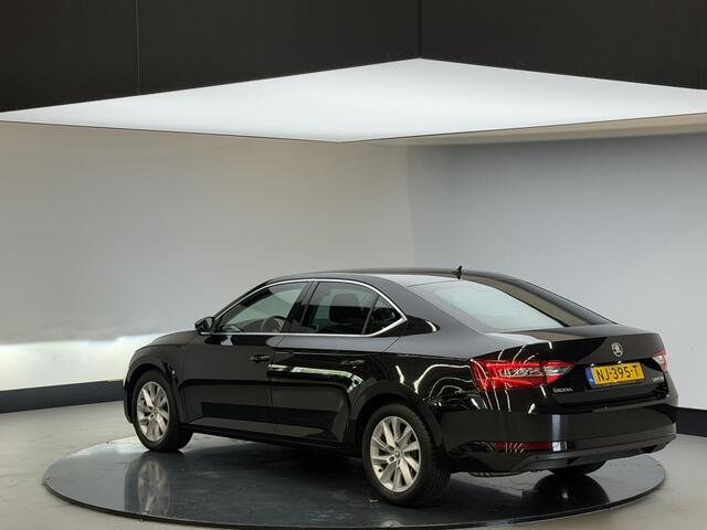 Skoda SUPERB 1.4 TSI ACT Ambition Business | Automaat | Clima | 1e eigenaar | Dealer onderhouden | NL Auto