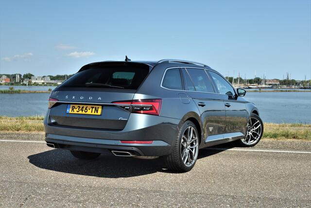 Skoda SUPERB Combi 2.0 TSI 4x4 DSG Laurin & Klement 425pk sleeper