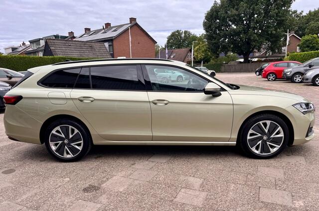 Skoda SUPERB 1.5 TSI MHEV COMBI NAP LOGISCH.