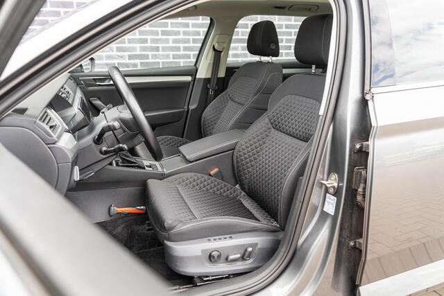 Skoda SUPERB Combi 1.5 TSI Business Edition | Trekhaak | Panoramadak | Cruise Control Adaptief | Stoelverwarming | Keyless Entry | LED Koplampen | Navigatie | Apple Carplay | Android Auto
