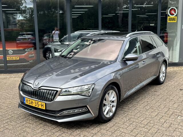 Skoda SUPERB Combi 1.4 TSI iV Business Edition Plus*Navigatie*Panoramadak*Stoelverwarming*