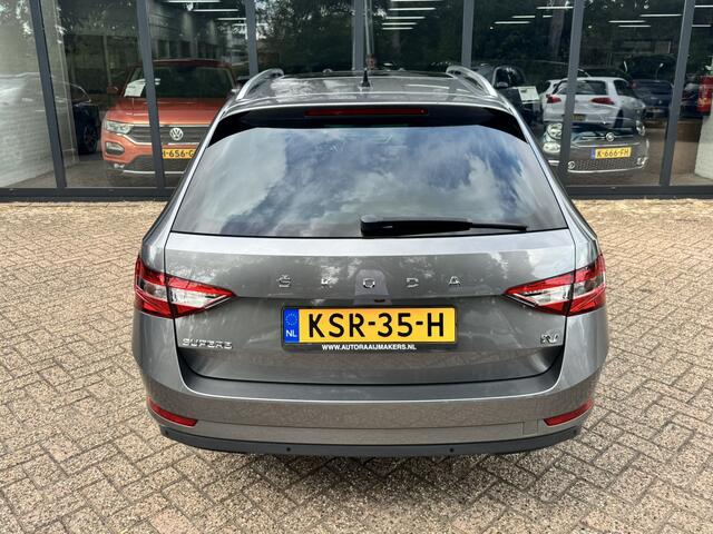 Skoda SUPERB Combi 1.4 TSI iV Business Edition Plus*Navigatie*Panoramadak*Stoelverwarming*