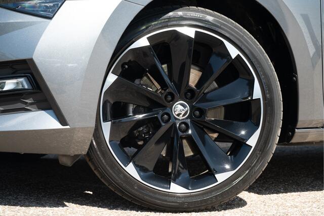 Skoda SUPERB Combi 1.4 TSI iV Sportline Business | Pano | Trekhaak | ACC | 19" | Elek. stoelen | Standkachel