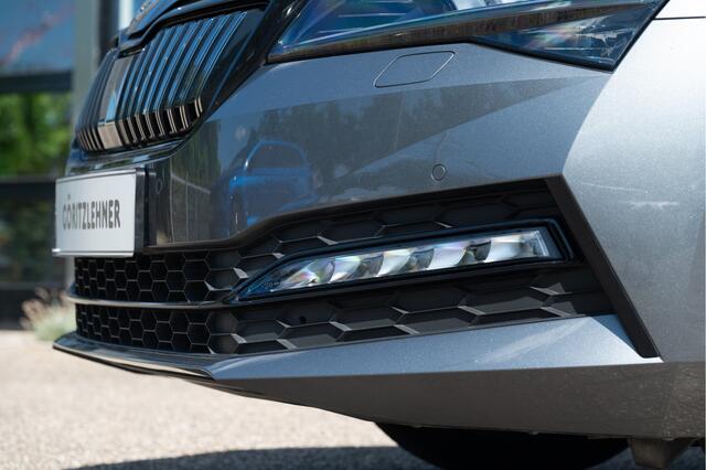Skoda SUPERB Combi 1.4 TSI iV Sportline Business | Pano | Trekhaak | ACC | 19" | Elek. stoelen | Standkachel