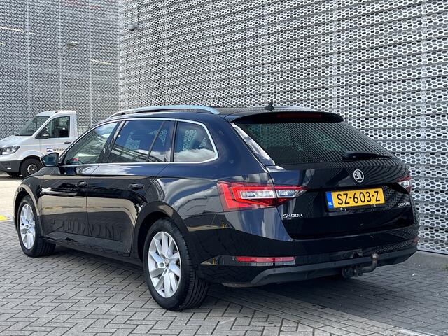 Skoda SUPERB Combi 1.4 TSI ACT Clever Edition / Pano / Navigatie / App connect / Parkeersensoren V+A / Trekhaak / Memory seat /