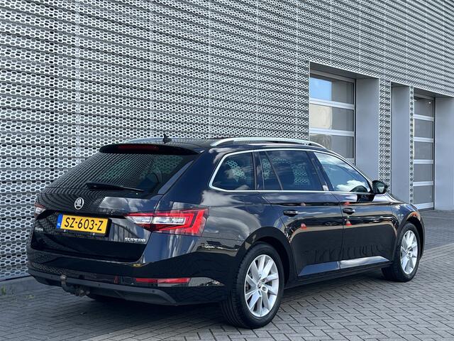 Skoda SUPERB Combi 1.4 TSI ACT Clever Edition / Pano / Navigatie / App connect / Parkeersensoren V+A / Trekhaak / Memory seat /