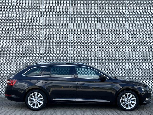 Skoda SUPERB Combi 1.4 TSI ACT Clever Edition / Pano / Navigatie / App connect / Parkeersensoren V+A / Trekhaak / Memory seat /