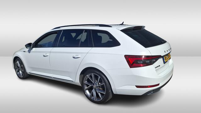 Skoda SUPERB Combi 1.4 TSI iV Sportline Business Panoramadak / wegklapbare trekhaak / 360 camera / HAL