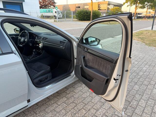 Skoda SUPERB Combi 1.4 TSI iV Sportline Pano Virtual Memory