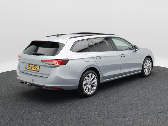 Skoda SUPERB Combi 1.5 TSi 204 Pk PHEV Edition | Panoramadak | Stoelverwarming | Camera | Trekhaak | Adaptive Cruise | 17 Inch | 23.131 Km !!