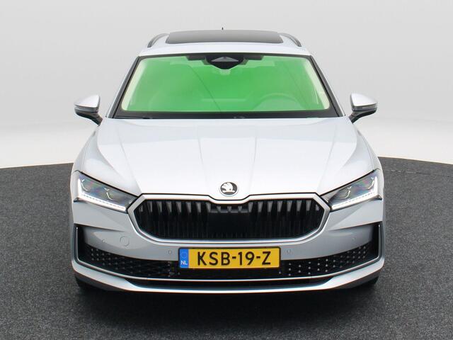 Skoda SUPERB Combi 1.5 TSi 204 Pk PHEV Edition | Panoramadak | Stoelverwarming | Camera | Trekhaak | Adaptive Cruise | 17 Inch | 23.131 Km !!