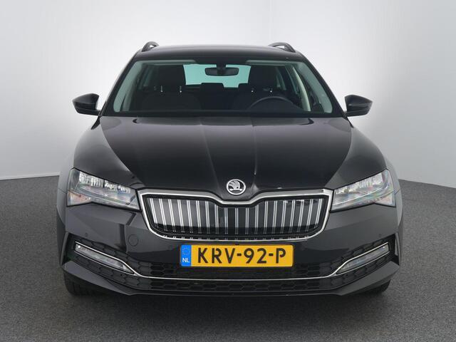 Skoda SUPERB Combi 1.4 TSI iV Business Edition Plus | Zwenkhaak | Carplay | SOH 94.4% | Cruise | Winterpakket |
