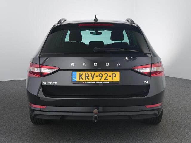 Skoda SUPERB Combi 1.4 TSI iV Business Edition Plus | Zwenkhaak | Carplay | SOH 94.4% | Cruise | Winterpakket |