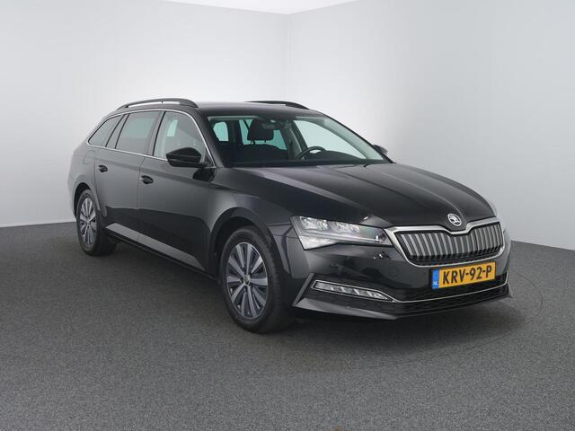 Skoda SUPERB Combi 1.4 TSI iV Business Edition Plus | Zwenkhaak | Carplay | SOH 94.4% | Cruise | Winterpakket |