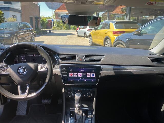 Skoda SUPERB Combi 1.5 TSI ACT PERFORMANCE LINE PANODAK NAVI DIGIDASH APPLE CARPLAY LEDER LMV PDC CAMERA