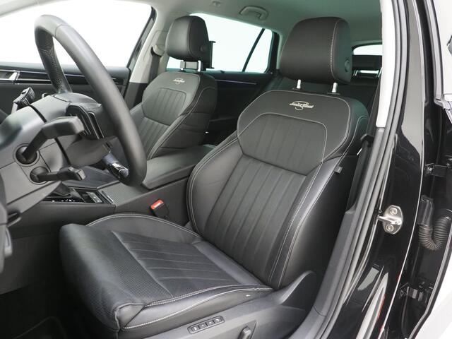 Skoda SUPERB Combi 1.4 TSI iV Laurin & Klement | Leder | Trekhaak | Stoelventilatie | Massage | Canton | Keyless | Memory | Carplay