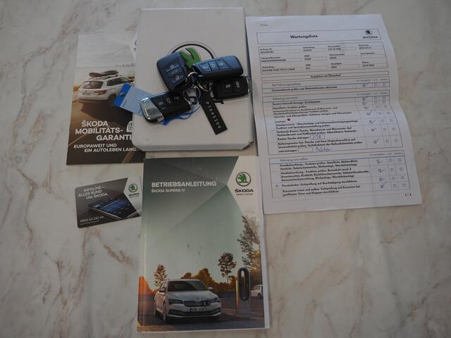 Skoda SUPERB Combi 1.4 TSI iV Laurin & Klement | Leder | Trekhaak | Stoelventilatie | Massage | Canton | Keyless | Memory | Carplay