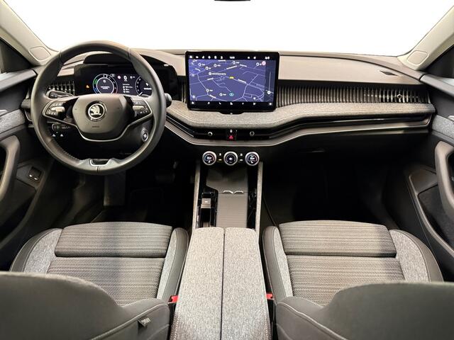 Skoda SUPERB Combi 1.5 TSI PHEV Business Edition I Trekhaak I Massage I Adaptive Cruise I Elek. Stoelen I Camera I CarPlay I Elek. Achterklep I