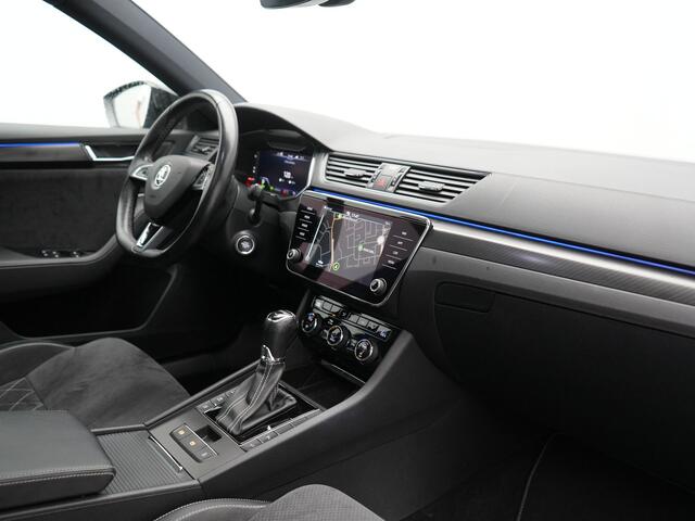 Skoda SUPERB 1.4 TSI iV Sportline PHEV 218pk Dealer O.H | Panodak | Adaptive Cruise | Camera | Crystal LED | Alcantara Sportstoelen Memory & Verwarmd | Keyless | Apple Carplay | Virtual | Navigatie | DAB | 19"L.M |