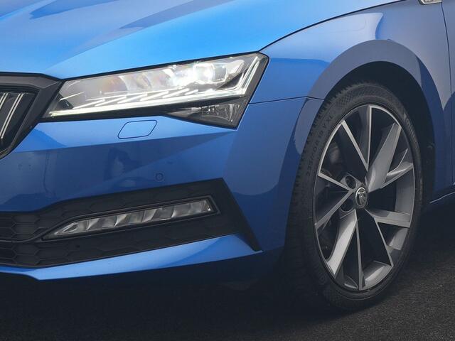 Skoda SUPERB 1.4 TSI iV Sportline PHEV 218pk Dealer O.H | Panodak | Adaptive Cruise | Camera | Crystal LED | Alcantara Sportstoelen Memory & Verwarmd | Keyless | Apple Carplay | Virtual | Navigatie | DAB | 19"L.M |