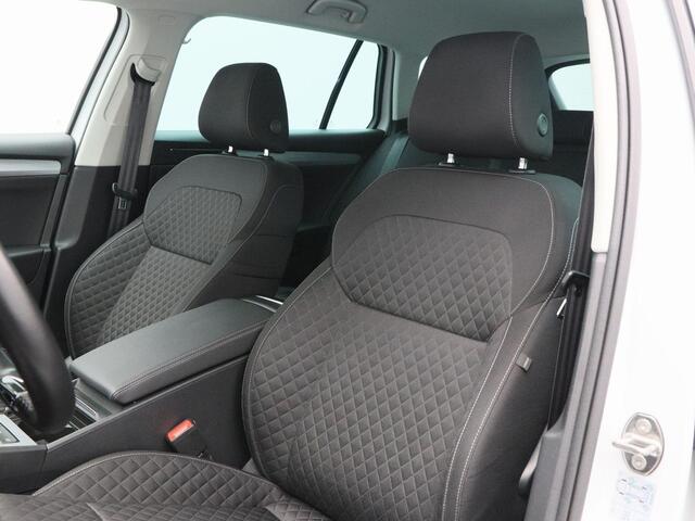 Skoda SUPERB Combi 1.4 TSi 218 Pk iV Business Edition Plus | Cruise Control | Climatronic | Navigatie | Trekhaak | 17 Inch | 97.32Km !!