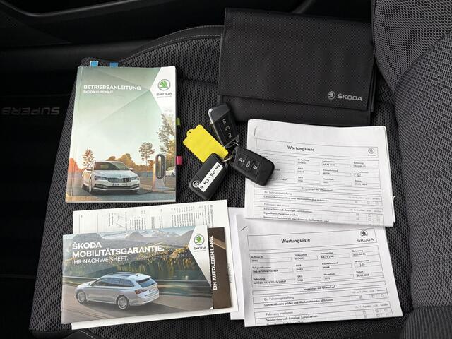 Skoda SUPERB Combi 1.4 TSI iV Business Edition Plus / EAER 61 km / 99% SOH Accu / Dealer Onderhouden / 1.600 kg elektrische trekhaak / Virtual Cockpit / Leder / Navigatie / Parkeerassistent / Stoel- en achterbankverwarming / Adaptieve CC / Apple Carplay Android / 17" LM wielen /