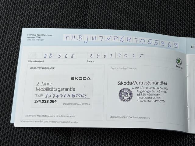 Skoda SUPERB Combi 1.4 TSI iV Business Edition Plus / EAER 61 km / 99% SOH Accu / Dealer Onderhouden / 1.600 kg elektrische trekhaak / Virtual Cockpit / Leder / Navigatie / Parkeerassistent / Stoel- en achterbankverwarming / Adaptieve CC / Apple Carplay Android / 17" LM wielen /