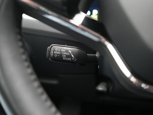 Skoda SUPERB Combi 1.4 TSI iV Business Edition PHEV 218pk Dealer O.H. | Adaptive Cruise | Camera | Stoelen Verwarmd | Apple Carplay | Navigatie | Crystal LED | DAB | Plug In Hybrid |