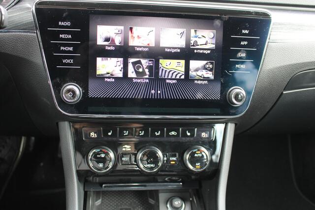 Skoda SUPERB Combi 1.4 TSI iV Business Edition Plus Plug-in Hybrid | Trekhaak | Adaptieve Cruise | Achteruitrijcamera