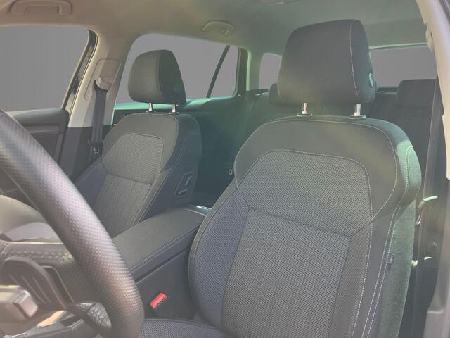 Skoda SUPERB Combi 1.4TSI 160kW/218PK iV Business Edition Plus · Navigatie · Apple/Android Car Play · Camera + Parkeersensoren · Garantie t/m 27-03-2028 of 60000km.