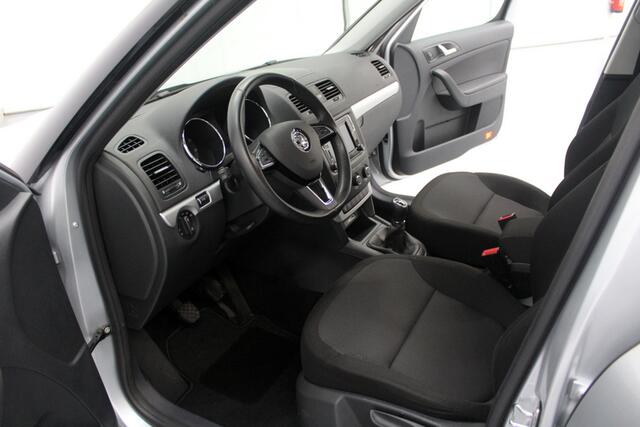 Skoda YETI 1.2 TSI Greentech JOY 111PK, AIRCO | CRUISE CONTROLE | TREKHAAK | VERWARMDE STOELEN | PARKEERSENSOREN