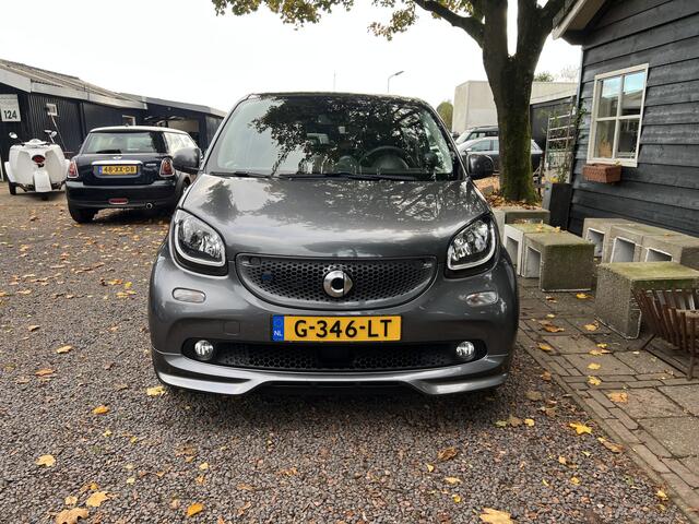 Smart EQ FORFOUR BRABUS 18 kWh/82PK LEER/PANO