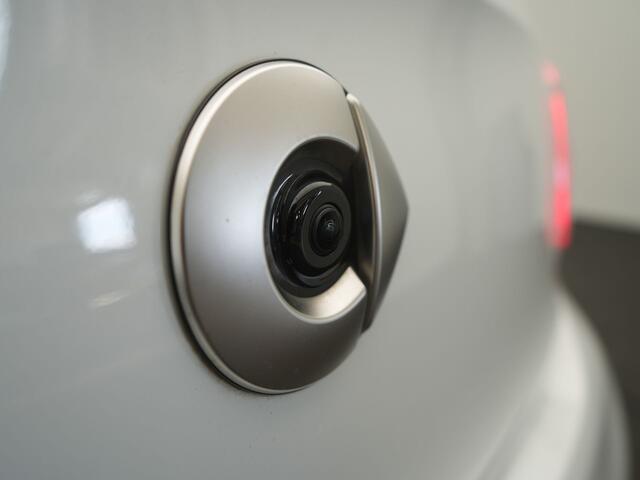 Smart EQ FORFOUR Comfort PLUS 18 kWh - RIJKLAARPRIJS - NAP LAGE KILOMETERSTAND - Camera - Panoramadak - Lederen bekleding - Stoelverwarming