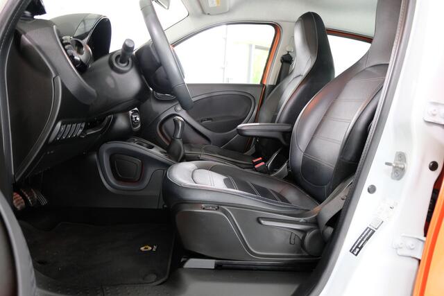 Smart FORFOUR 1.0 Business Solution | CLIMA | NAVI | CRUISE | STOELVERW. |