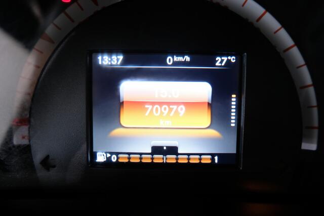 Smart FORFOUR 1.0 Business Solution | CLIMA | NAVI | CRUISE | STOELVERW. |