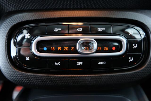 Smart FORFOUR 1.0 Business Solution | CLIMA | NAVI | CRUISE | STOELVERW. |