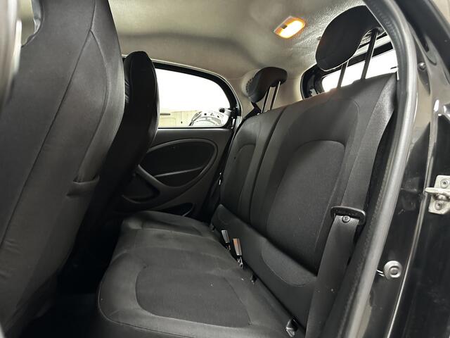 Smart FORFOUR 1.0 Passion/ 15'' LMV/ Clima/ Cruise/ Elek. Ramen/ Isofix/ Bluetooth/ Multi. LEDER. Stuur/ LED Dagrijverl.