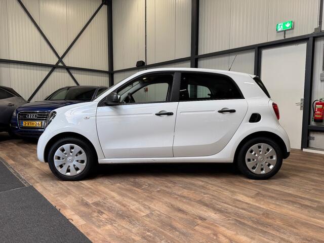 Smart FORFOUR 1.0 Pure / CLIMA / CRUISE / APPLE CARPLAY /