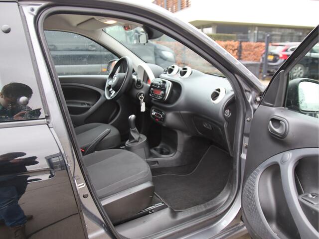 Smart FORFOUR 1.0 Business Solution NL-auto, Clima, Cruise, LMV Prijspakker!