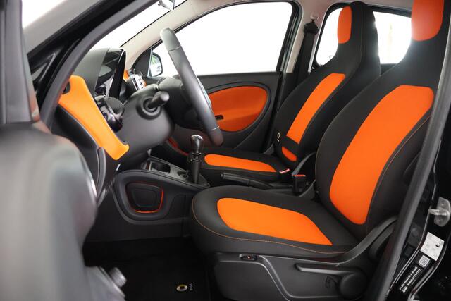Smart FORFOUR 0.9 Turbo 90 PK / Panorama / Cruisecontrol / Clima / Bluetooth