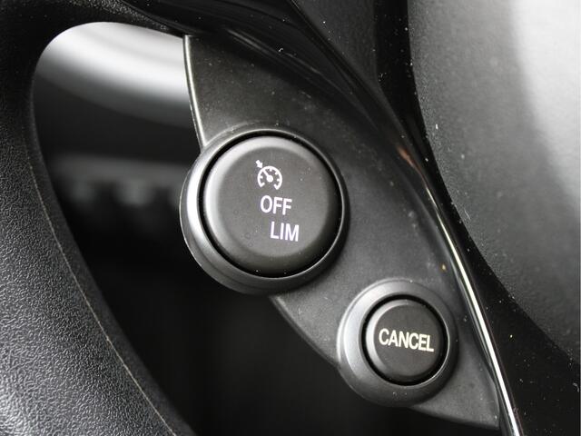 Smart FORFOUR 1.0 Business Solution /Climate/Cruise control/15'LM/Bluetooth/LED/ISOFIX/CV/NAP! 2e eig!
