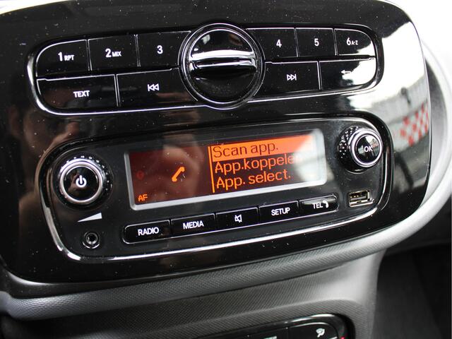 Smart FORFOUR 1.0 Business Solution /Climate/Cruise control/15'LM/Bluetooth/LED/ISOFIX/CV/NAP! 2e eig!