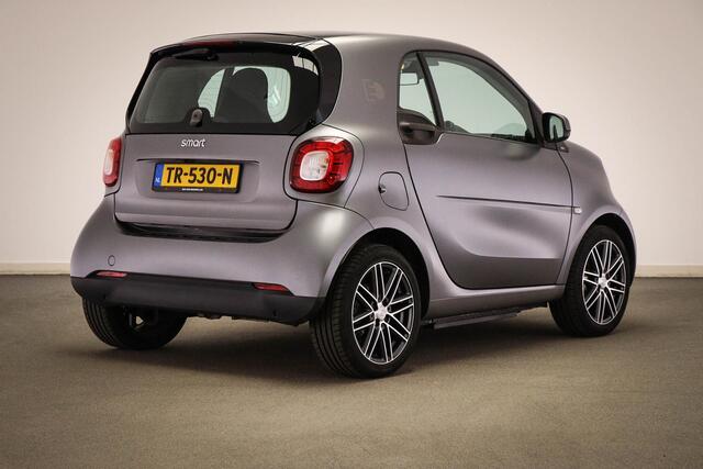 Smart FORTWO electric drive prime 18 kWh | LED LICHT / COOL & MEDIA- PACK | PANORAMADAK | STUURVERWARMING | CAMERA